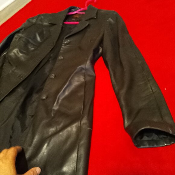 Danier Black Leather Coat Jacket with buttons - Picture 5 of 16